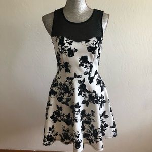 Prixxi sleeveless beautiful mini size small dress